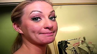 Cumshot amateur MILF suck and jerks dude in the bedroom