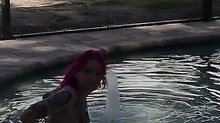 Pool Blowjob with Pedsrmeds