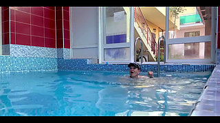 Extreme in the Pool