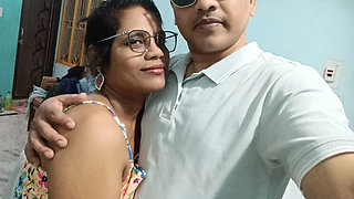 Indian Bhabhi Sheela Blowjob and Hardcore Sex with Young Boyfriend - Horny Desi Aunty Fuck