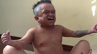 Mexican milf gives her ass and huge tits as a birthday gift to her big dick neighbor: Porn