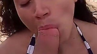 The Young Girl Gave Me Her Tight Pussy on the Beach