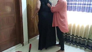 Big Ass & Huge Boobs Saudi Maid Fucked by Owner 18yo Son When She Cleaning Room