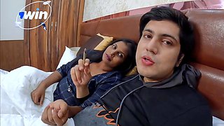 Condom hook-up with Sandhya Bhabhi in hotel - super hot and