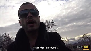 Hunt4k. a la pelirroja le gusta dar sexo por dinero frente a su novio