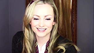 Amateur Webcam Chick Masturbates On Webcam More at