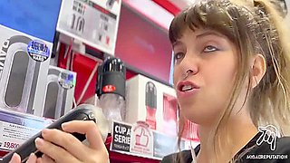 Exploring Tokyos Crazy Sex Shops! Toy Tryout!! 36 Min