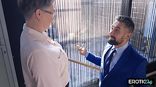 Grandma Ilse Is as Horny as a 20-year-old, Her Young Arabian Stallion Loves Her Plump Body