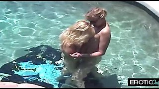 Retro pool fuck gold chains Andi fucks his beach kitties