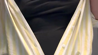 Desi Bhabhi Selfie boobs show