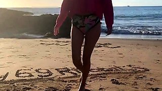 Public Beach Sex and Orgasm for Amateur Couple