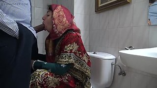 Kurdish Granny Blowjob: Mature MILF Sucks African Immigrant's Cock Till Cum in Mouth
