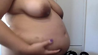Belly & Tit Worship (9 Weeks Pregnant)