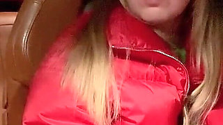 The Stepson Who Ran Away From Home Actively Fucks His Stepmother's Pussy in His Stepfather's Car