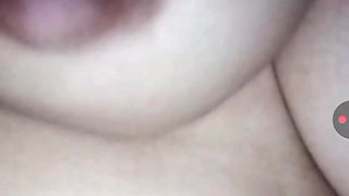 Indiana viral girl sexy big boobs showing in fingering pussy latest video
