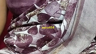 Beautiful desi Bengali village aunty pussy show