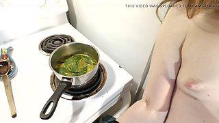 Ginger PearTart Cooks Ramen! Naked in the Kitchen Episode 97