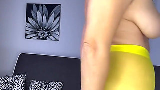 I Love Smushed Pussy Lips in Pantyhose!