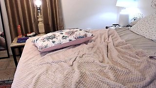 Amateur homemade teen facial after a great jerk