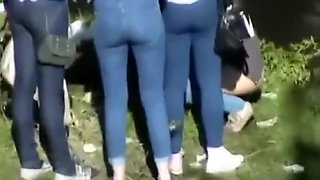 Spanish girls pee on public
