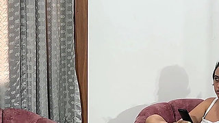 I Go to My Sexy Neighbor's House so That She Can Lend Me Her Bath as an Excuse to Be Able to Thirst and Fuck Her Hard