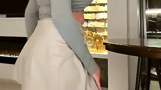 amateur raintree03 flashing ass on live webcam