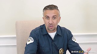 Pretty Theft With Keiran Lee, Emma Starr - Brazzers