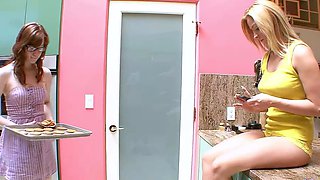 Redhead Virgin Teen with glasses seduce to First Lesbian Sex