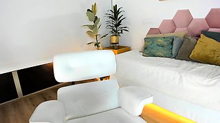 Masturbating blonde plays with her toy and cant get enough