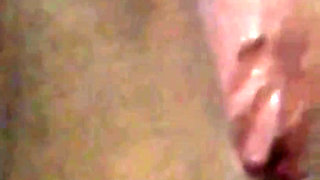 WildEnglishBBW enjoying rubbing my clit