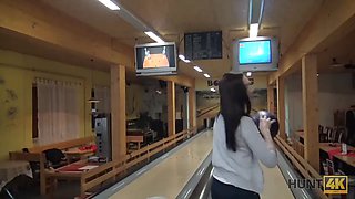 HUNT4K. Guy penetrates attractive beauty while cuckold plays bowling
