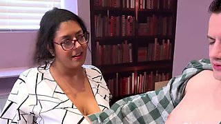 BBW France Mature Boss Cassie Hill Tests Sam Bourne s Lust