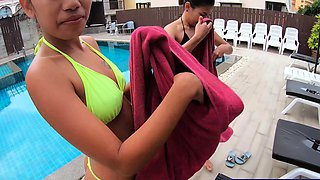 Bisexual amateur Thai girls in threesome
