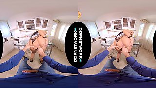 Horny Housewife - Busty Milf - Ddfnetworkvr - Sexlikereal