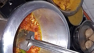 My wife bana rahi hai chicken curry