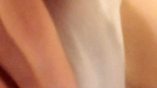 Hot MILF Wanted to Fuck Herself, but She Cum While Caressing Herself.