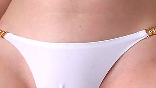 Sexy Cameltoe Pussy View