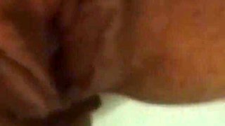 4 Pissing Clips and Vibe