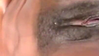 Ebony slut have fun in a threesome