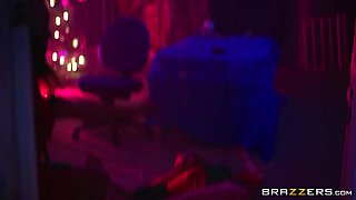 Operation Ho Ho Ho With Danny D, Honey Damon - Brazzers
