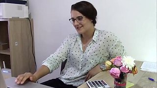 Horny Young Secretary Cum in Mouth With Her Office Boss