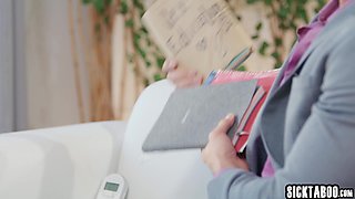 Hard Fuck squirting with petite Asian