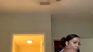Webcam milf with breast milk live hardcore masturbate