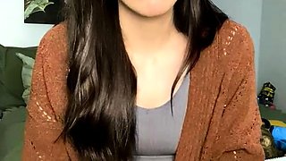 Cute brunette amateur babe sosha masturbating