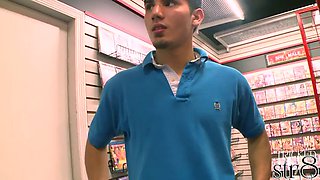 Straight guy tricked by gay gloryhole