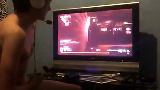 Twink Plays Call of Duty and Cums