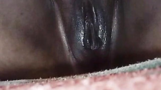 Horny Black Cougar Enjoy to Masturbate