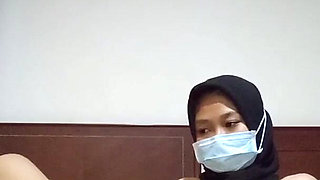 Horny Hijab Due to Not Fucking for a Long Time