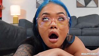 (King Nasir) gets deserted by his girlfriend in the middle of a handjob but (Kyler Quinn) is happy to proceed - reality kings