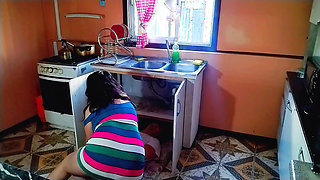 horny woman seduces the plumber